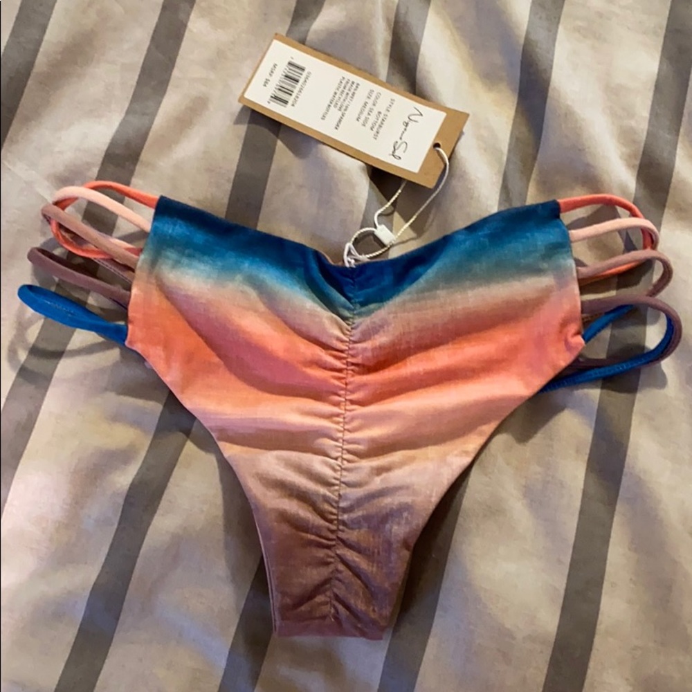NWT Niyama Sol Starburst Bikini Set size Medium - Picture 6 of 8
